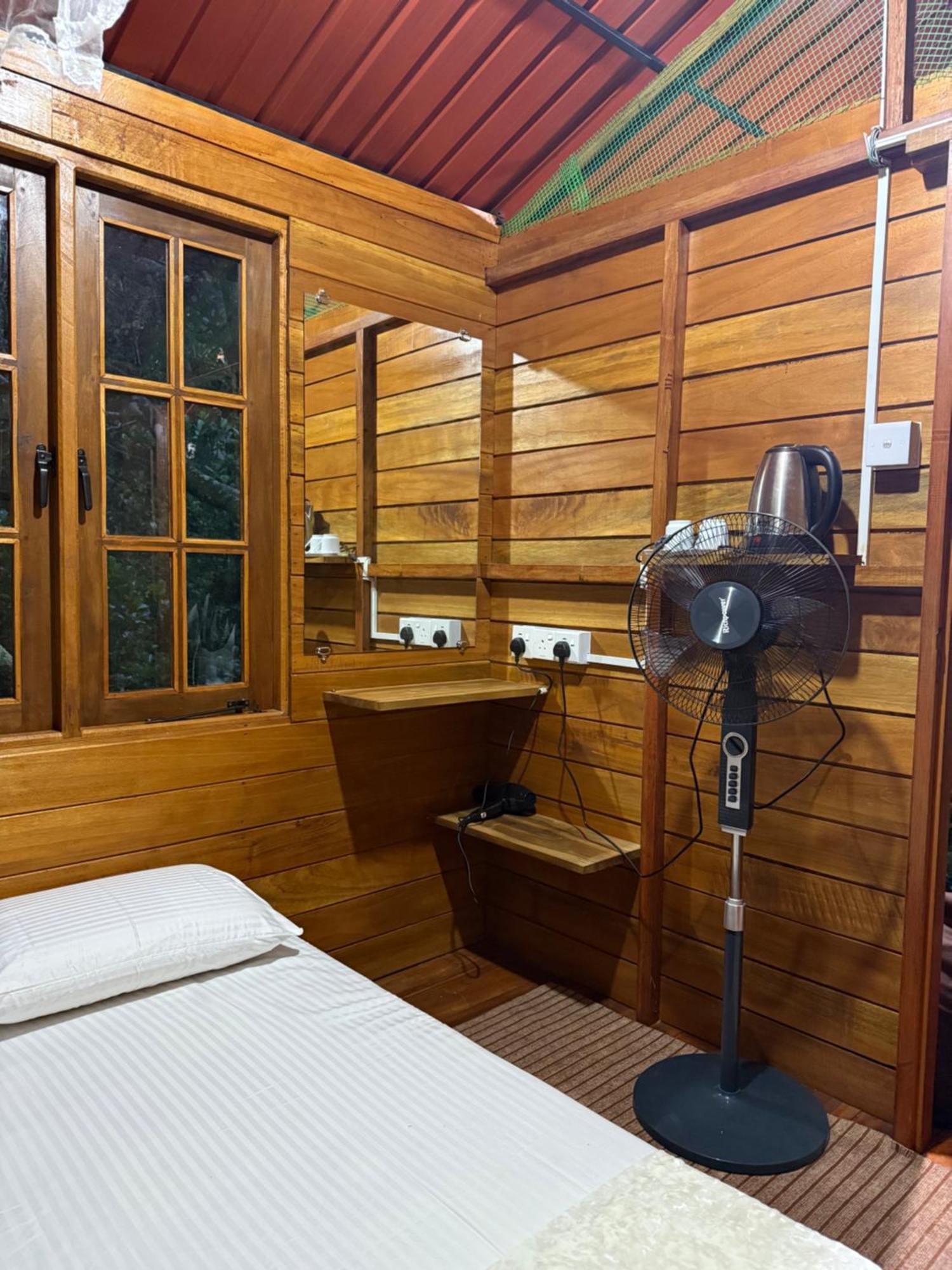 Ella Jungle Inn Homestay And Tree House ภายนอก รูปภาพ